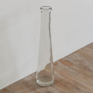 glass vase wedding prop hire