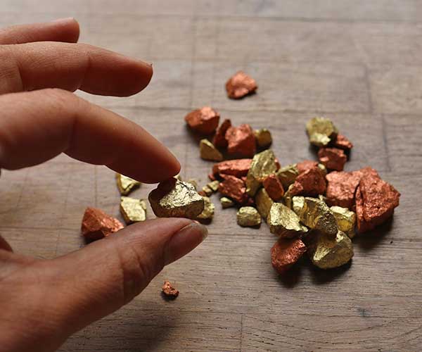 gold metallic stones